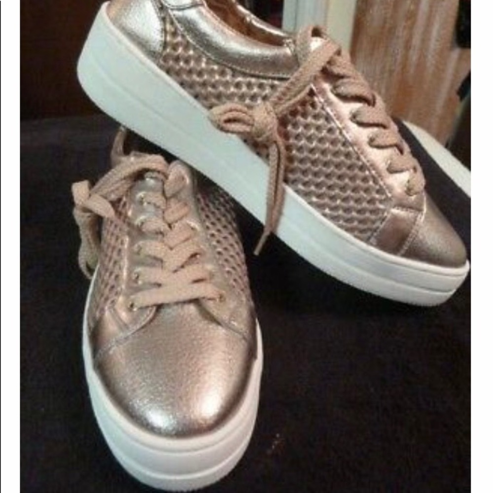 Steven Natural Comfort Athletic Shoes